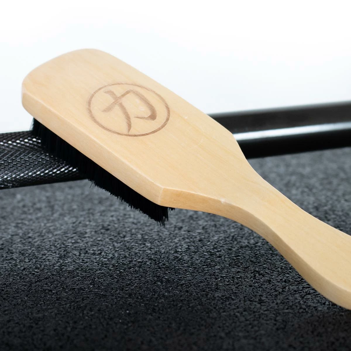 Holzbürste Zur Hantelpflege – Bild 2